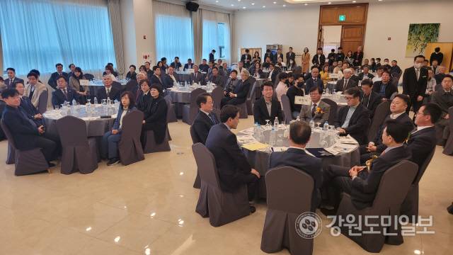 ▲ 춘천시 번영회장 이·취임식이 24일 오전 춘천 세종호텔에서 열렸다.  김정호