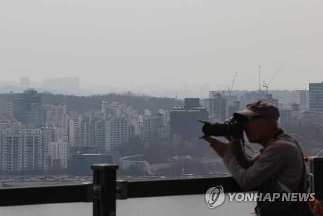 중국발 황사 영향에 대기 질 나쁠 전망 [연합뉴스 자료사진]