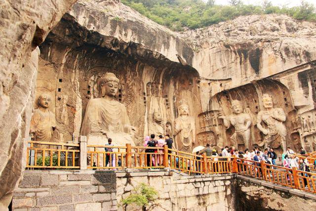 용문석굴의 랜드마크 봉선사. ⓒ최종명