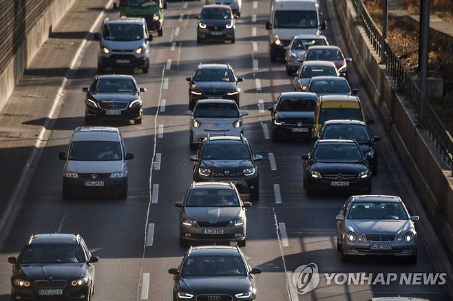 독일 도로 자동차들 [AFP 연합뉴스 자료사진. 재판매 및 DB 금지]