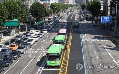 버스중앙차로(BRT) [연합뉴스 자료사진]