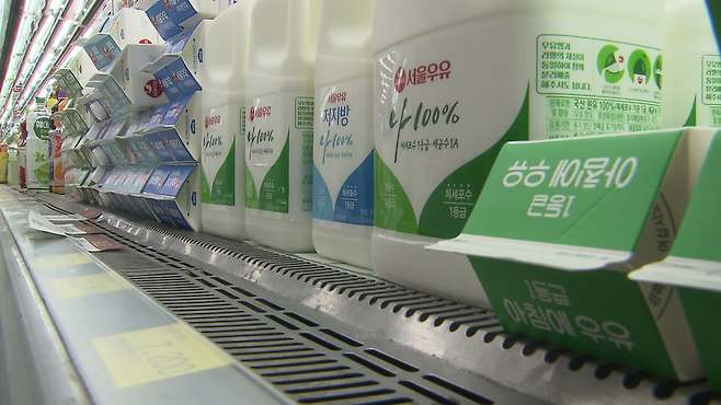 한 식자재 마트에 진열된 우유 상품들. [촬영기자 김상민]