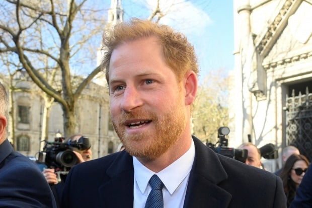 영국 해리 왕자가 27일(현지시간) 런던의 고등법원에 출석하고 있다. /사진=로이터