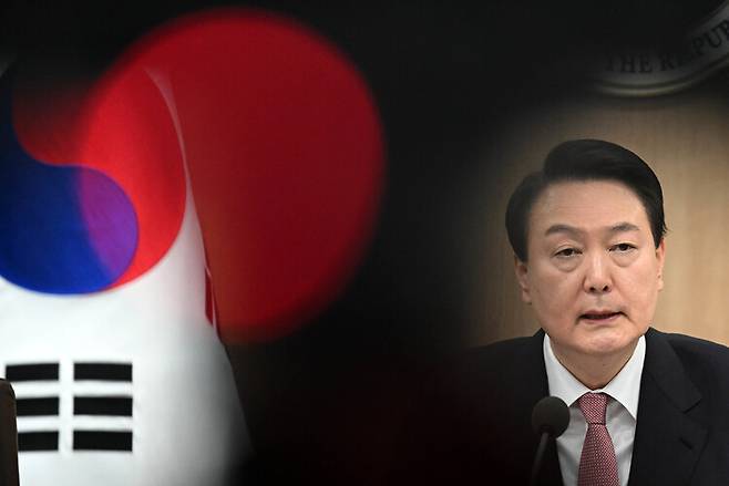 윤석열 대통령이 3월21일 용산 대통령실 청사에서 열린 국무회의에서 모두발언 하고 있다. 대통령실사진기자단