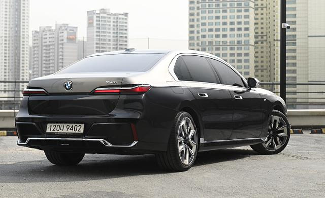 BMW 740i sDrive M 스포츠 패키지 이그제큐티브 패키지