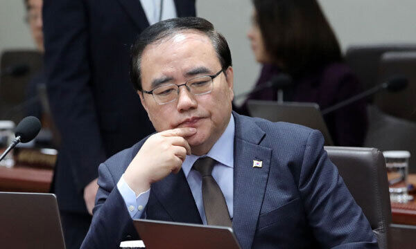 지난 28일 김성한 국가안보실장이 서울 용산 대통령실 청사에서 열린 국무회의에 참석하고 있다. 대통령실통신사진기자단