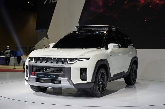 KG 모빌리트는 서울모빌리티쇼에서 토레스의 라인업 확장 스페셜 모델인 '토레스 TX'를 선보였다. /KG 모빌리티