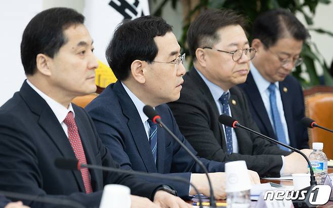 이창양 산업통상자원부 장관이 31일 오전 서울 여의도 국회에서 열린 전기·가스 요금 관련 당·정협의회에서 발언을 하고 있다. 2023.3.31/뉴스1 ⓒ News1 이재명 기자