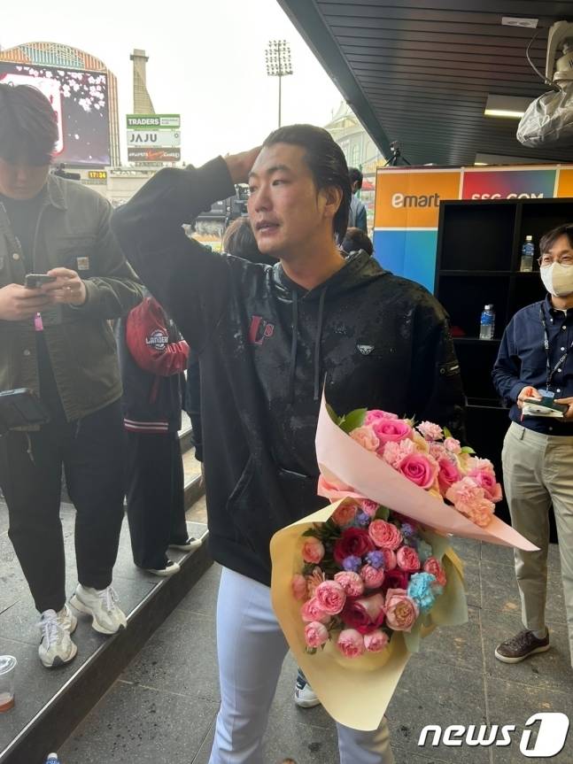 1일 KIA와의 개막전에서 승리투수가 된 김광현. ⓒ News1 문대현 기자