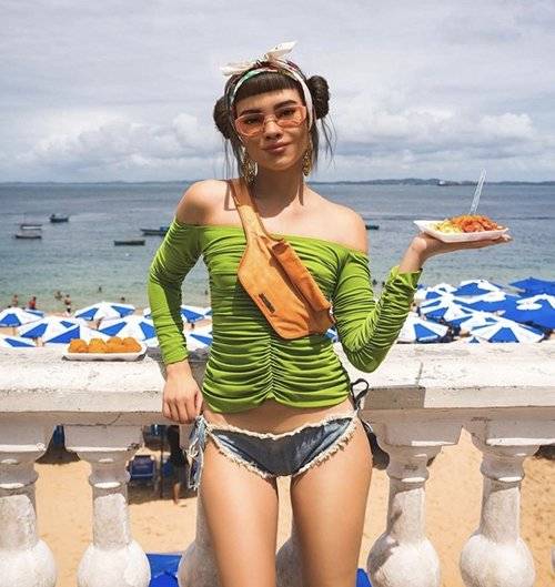 전 세계적으로 가장 유명한 미국의 가상인간 인플루언서 ‘미켈라’. 각종 광고 모델로 활동하며 2020년 한 해에만 약 160억원을 벌었다. [사진 각 인스타그램]