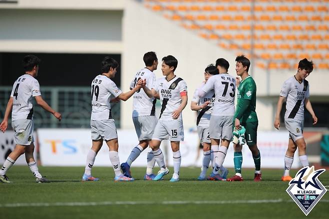 k리그2 선두에 오른 경남FC(한국프로축구연맹 제공)