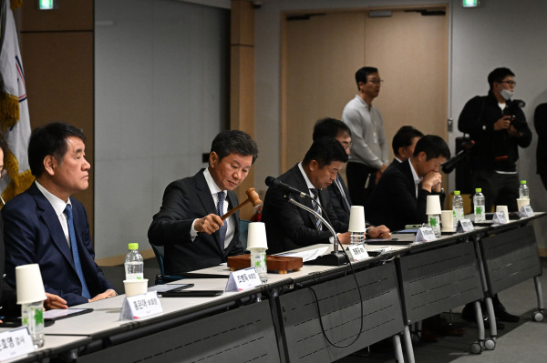 지난달 31일 서울 신문로 축구회관에서 진행된 임시 이사회 모습. 사진=대한축구협회