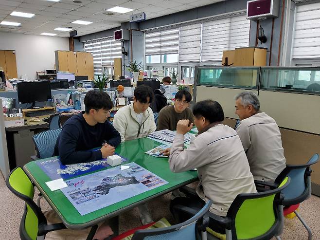 유관기관 방문 굴착공사 홍보 활동. 경남에너지 제공