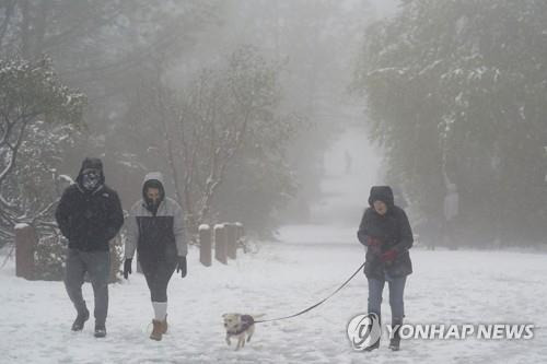 지난 2월 말 캘리포니아에 닥친 겨울 폭풍 [AP 연합뉴스 자료사진. 재판매 및 DB 금지]