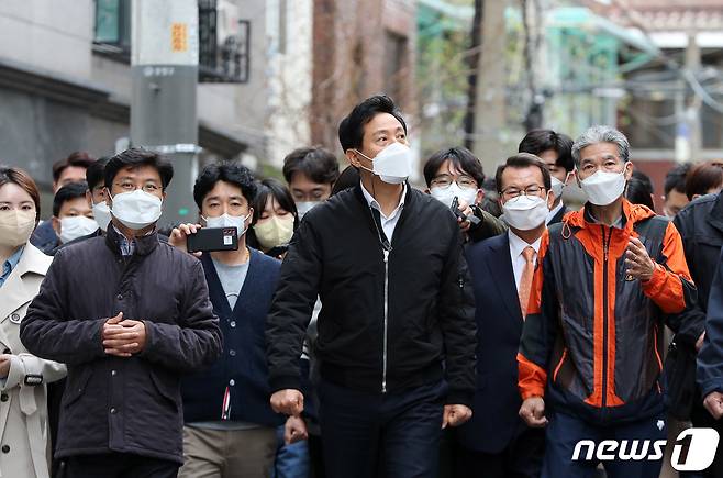 서울시의 목동 등 주요 재건축단지 지역 토지거래허가구역 재지정 방침에는 오세훈 서울시장의 강력한 의지가 반영된 것으로 전해진다. ⓒ News1 박세연 기자