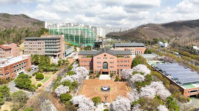 계명문화대가 사회·경제적 취약계층 대학생들에게 해외연수 기회를 제공하는 ‘파란사다리 사업’ 주관대학에 5년 연속 선정됐다. (계명문화대 제공) 2023.04.10