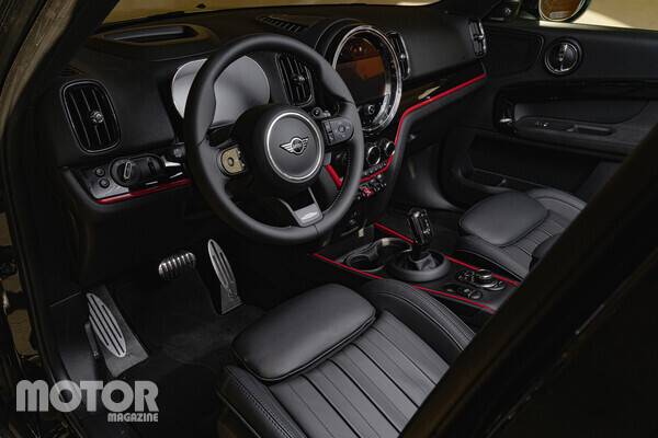 ​미니 JCW 컨트리맨 사진 모터매거진 최재혁 기자​