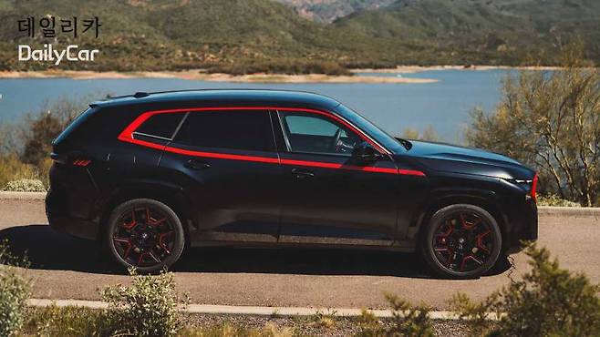 BMW, XM 라벨 레드