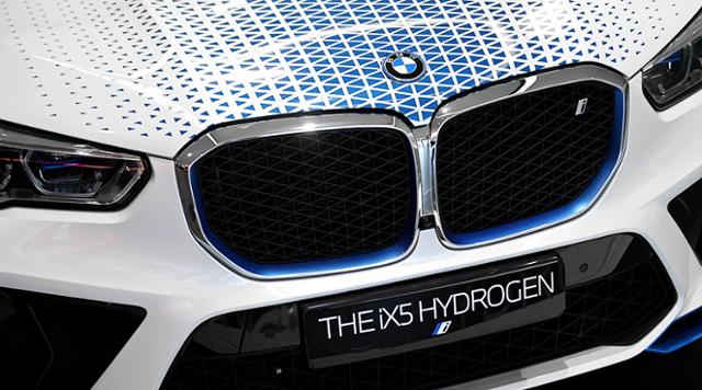 BMW iX5 하이드로젠 데이