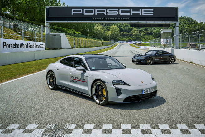 Taycan GTS (Porsche Korea)
