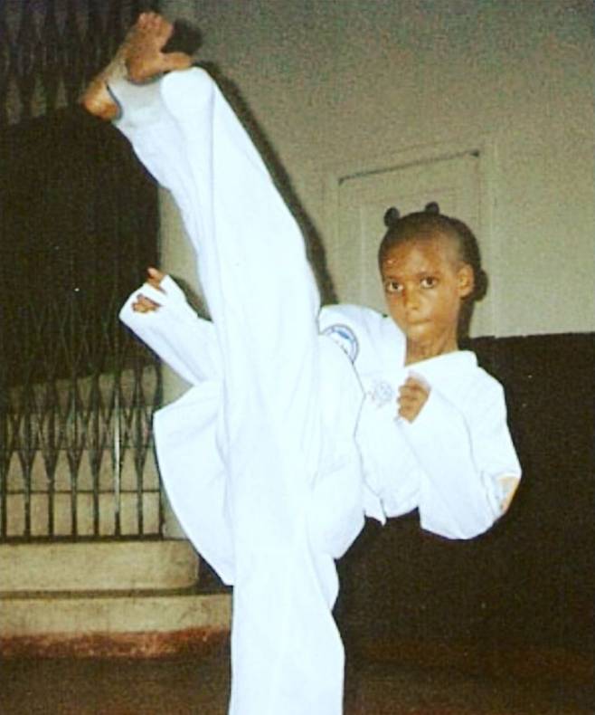 ▲ 에드손 바르보자는 어렸을 적 킥복싱과 태권도를 같이 수련했다. 스피닝킥 비중이 높은 이유다. ⓒ에드손 바르보자 인스타그램 캡처