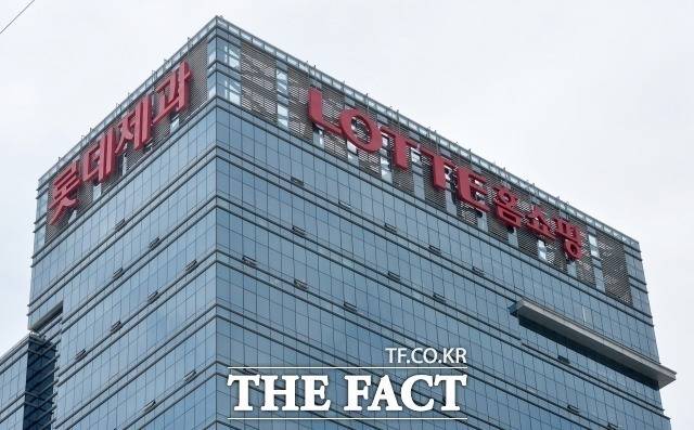 최근 롯데제과는 56년간 유지했던 사명을 '롯데웰푸드'로 바꿨다. /더팩트 DB
