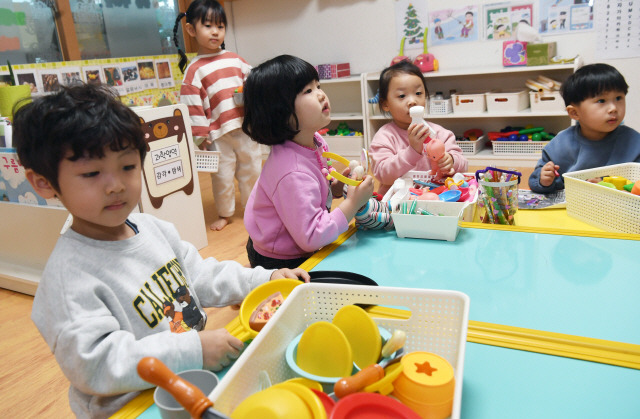 ▲ 부모들이 선호하는 국공립 어린이집의 수도권 쏠림이 심화, 수도권과 비수도권의 보육격차가 더욱 벌어지고 있다.[강원도민일보 자료사진]