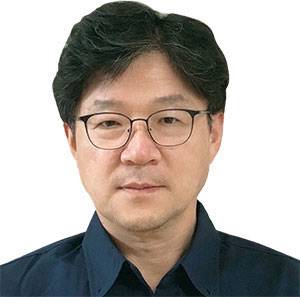 신상준 한국은행 이코노미스트연세대 법학 학·석사, 서울시립대 법학 박사, ‘중앙은행과 화폐의 헌법적 문제’ ‘돈의 불장난’ ‘국회란 무엇인가’ 저자