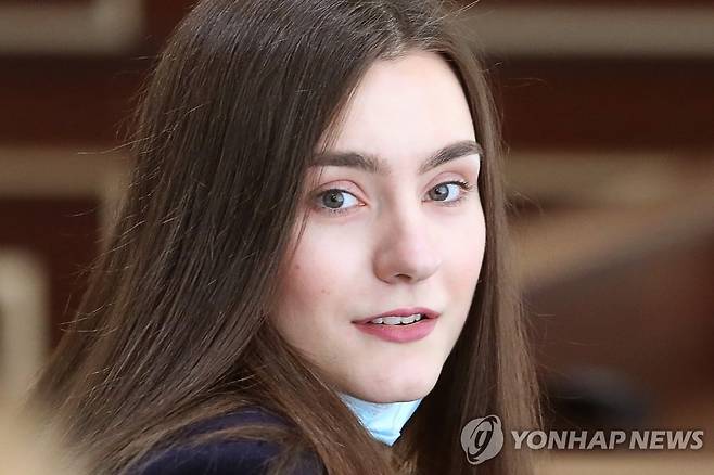 작년 5월 벨라루스 법정에서 재판을 받던 당시의 소피야 사페가 [타스 연합뉴스 자료 사진. 재판매 및 DB 금지]