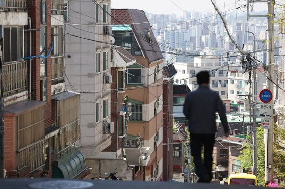 19일 오후 서울 강서구 화곡동 빌라 밀집 지역의 모습. 연합뉴스