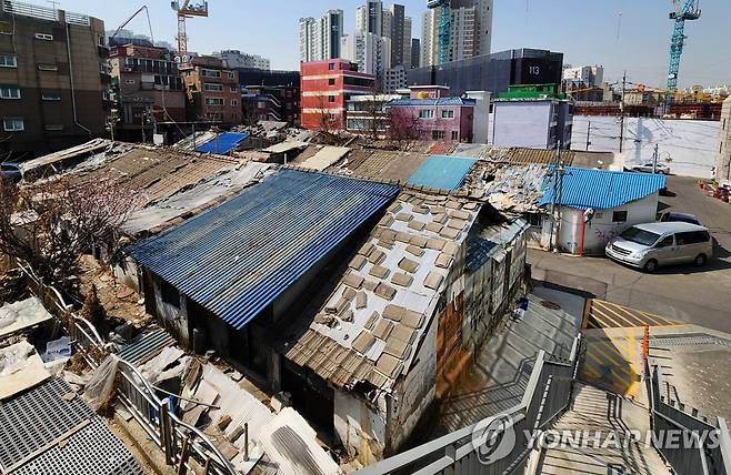 미쓰비시 줄사택 [촬영 김상연]