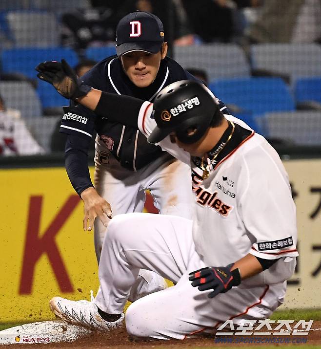 안재석 복수 기회! 노시환의 발이 조금 더 빨랐다!