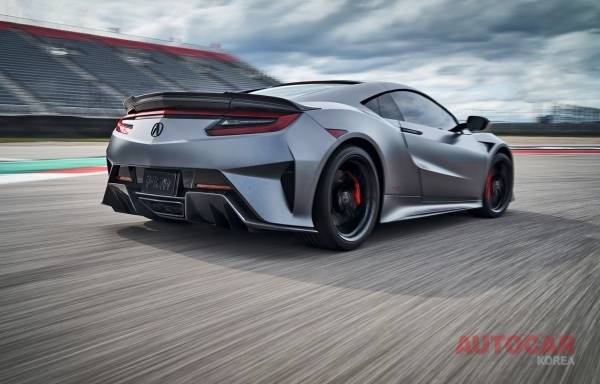 오너들은 트랙 데이에서 이탈리아 운전자들보다 뒤처지지 않을 것이다