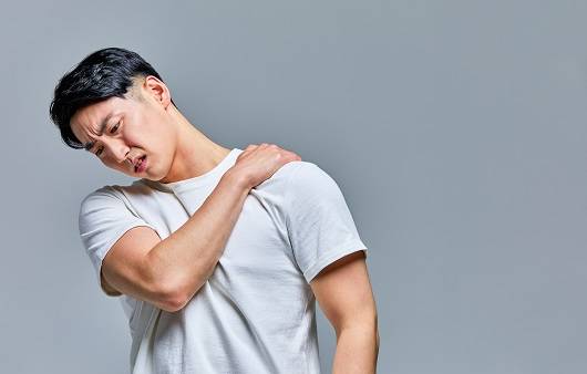 석회화 건염은 20~40대에서도 흔히 나타난다ㅣ출처: 게티이미지뱅크