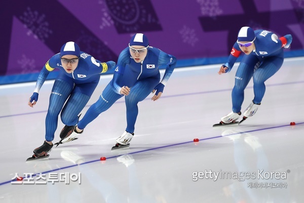 2018 평창 동계올림픽 당시 스피드스케이팅 팀추월에 출전한 김보름, 노선영, 박지우 / 사진=Gettyimages 제공