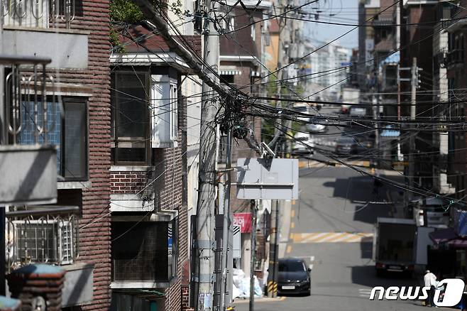 사진은 21일 서울 강서구 화곡동의 빌라 밀집지역. 2023.4.21/뉴스1 ⓒ News1 이승배 기자