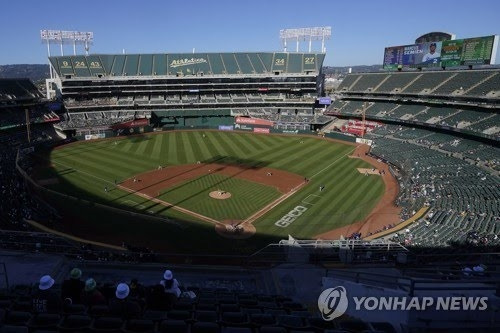 MLB 오클랜드 애슬레틱스가 55년째 쓰는 홈구장 오클랜드 콜리시엄 [AP=연합뉴스 자료사진]