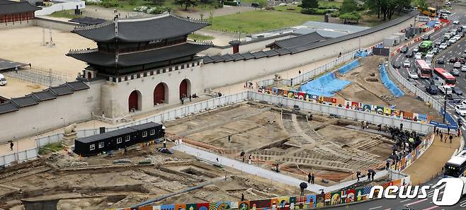 사진은 25일 서울 종로구 세종대로 정부서울청사에서 바라본 모습. 2023.4.25/뉴스1 ⓒ News1 김명섭 기자