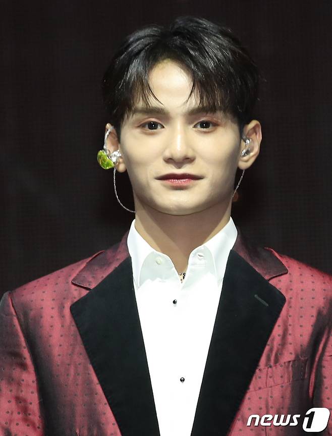 그룹 소디엑(XODIAC)의 자얀이 25일 서울 광진구 예스24라이브홀에서 가진 데뷔 곡 '쓰로우 어 다이스(THROW A DICE)‘ 발매 기념 쇼케이스에서 포즈를 취하고 있다. 2023.4.25/뉴스1 ⓒ News1 권현진 기자