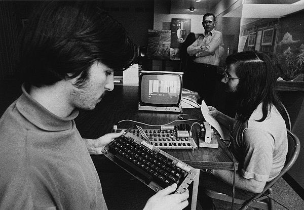 1960년 실리콘밸리에서 인기를 끈 동호회 홈브루 컴퓨터 클럽