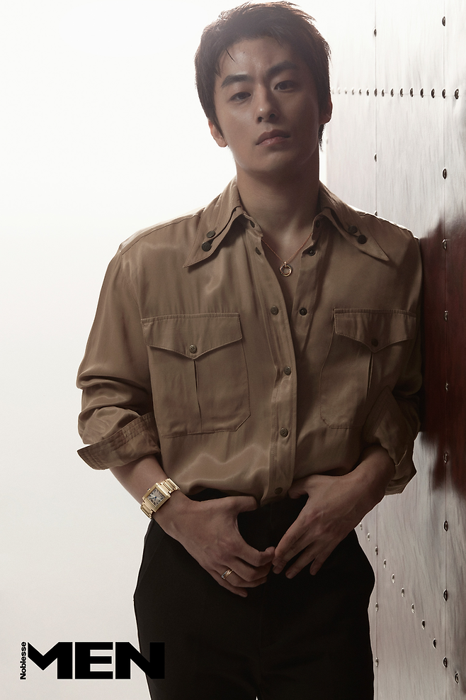 구교환. 맨 노블레스