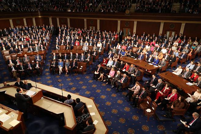 President Yoon Suk Yeol speaks at a joint meeting of the US Senate and House of Representatives at the Capitol in Washington on Thursday. (Yonhap)