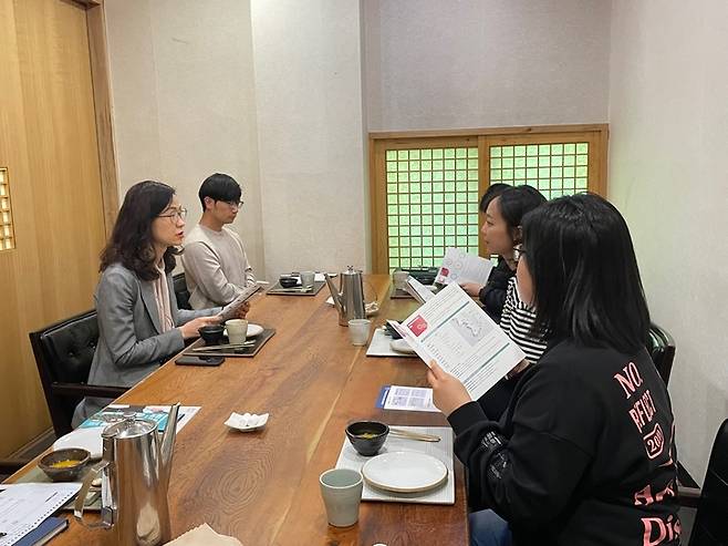 [대구=뉴시스] 대구지방보훈청 제대군인센터는 지역 내 군부대와 제대군인의 전직 지원을 위한 간담회를 실시했다. (사진=대구지방보훈청 제공) 2023.04.28. photo@newsis.com *재판매 및 DB 금지