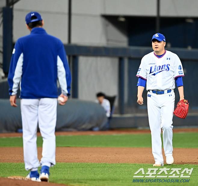 2023 KBO리그 두산 베어스와 삼성 라이온즈의 경기가 27일 대구 삼성라이온즈파크에서 열렸다. 9회초  삼성 김태훈이 마운드에 오르고 있다. 대구=허상욱 기자wook@sportschosun.com/2023.04.27/