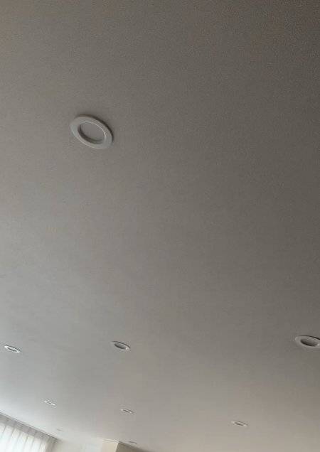 층간소음 때문에 천장을 참 많이 바라봤다./사진=남형도 기자