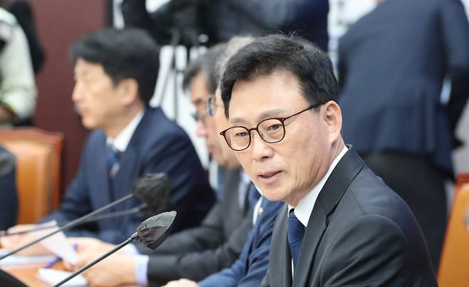 박광온 더불어민주당 원내대표가 3일 의원총회를 열어 쇄신의원총회를 구성할 계획을 밝혔다. 사진은 지난 2일 서울 여의도 국회에서 열린 원내대책회의에서 발언하는 박광온 더불어민주당 원내대표. /사진=뉴시스