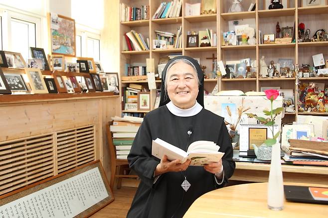 [서울=뉴시스] 이해인 수녀 (사진=가톨릭신문사 제공) 2023.05.03. photo@newsis.com *재판매 및 DB 금지