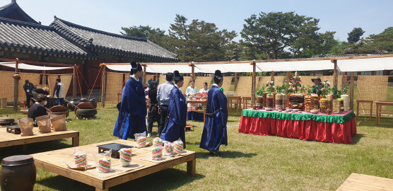 ‘시간여행-영조, 홍화문을 열다’ 행사에서 만나볼 수 있는 고임상 차림(사진=이윤정 기자).