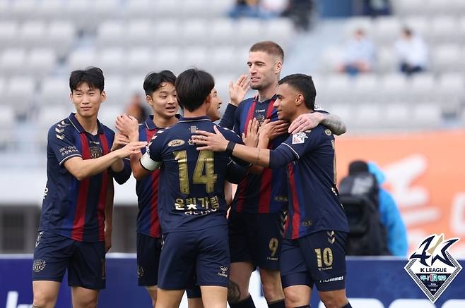 [서울=뉴시스]프로축구 수원FC 라스 선제골. (사진=프로축구연맹 제공)