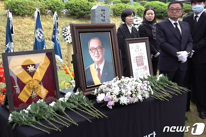 7일 국립대전현충원에서 고 박영하 박사 소천 10주기를 맞아 추모식을 거행하고 있는 모습.(을지재단 제공)/뉴스1